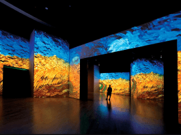 Expectación ante la llegada de la exposición ´Van Gogh Alive´ en Sevilla